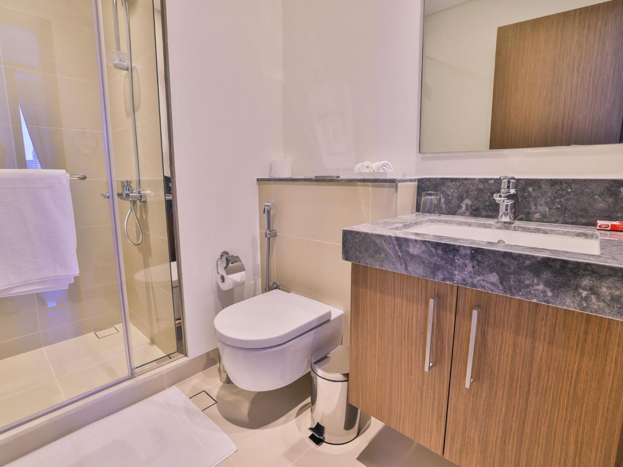 Luxurious Apartments Dubai Marina Views Pool Gym By Sojo Stay Экстерьер фото