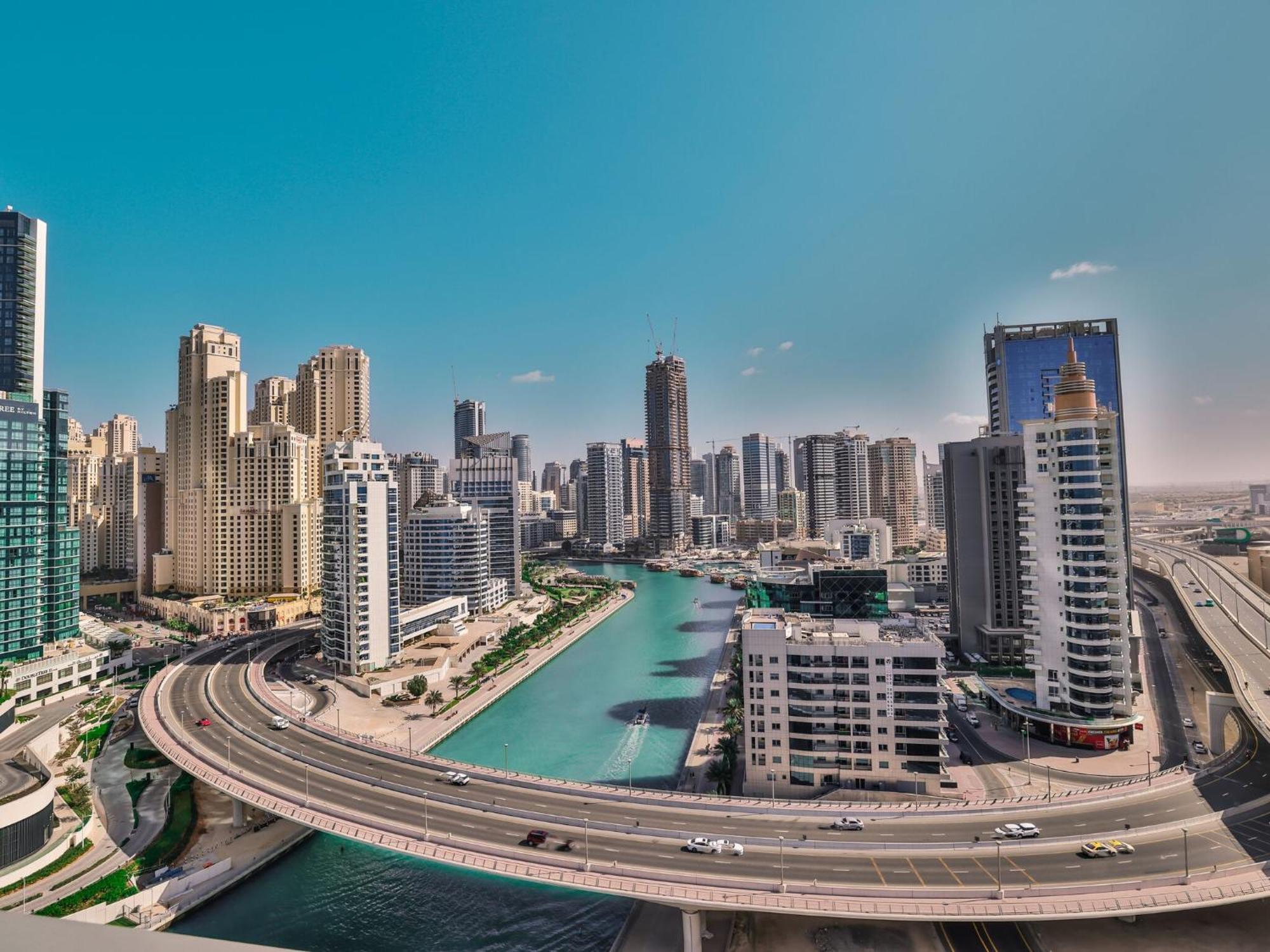 Luxurious Apartments Dubai Marina Views Pool Gym By Sojo Stay Экстерьер фото