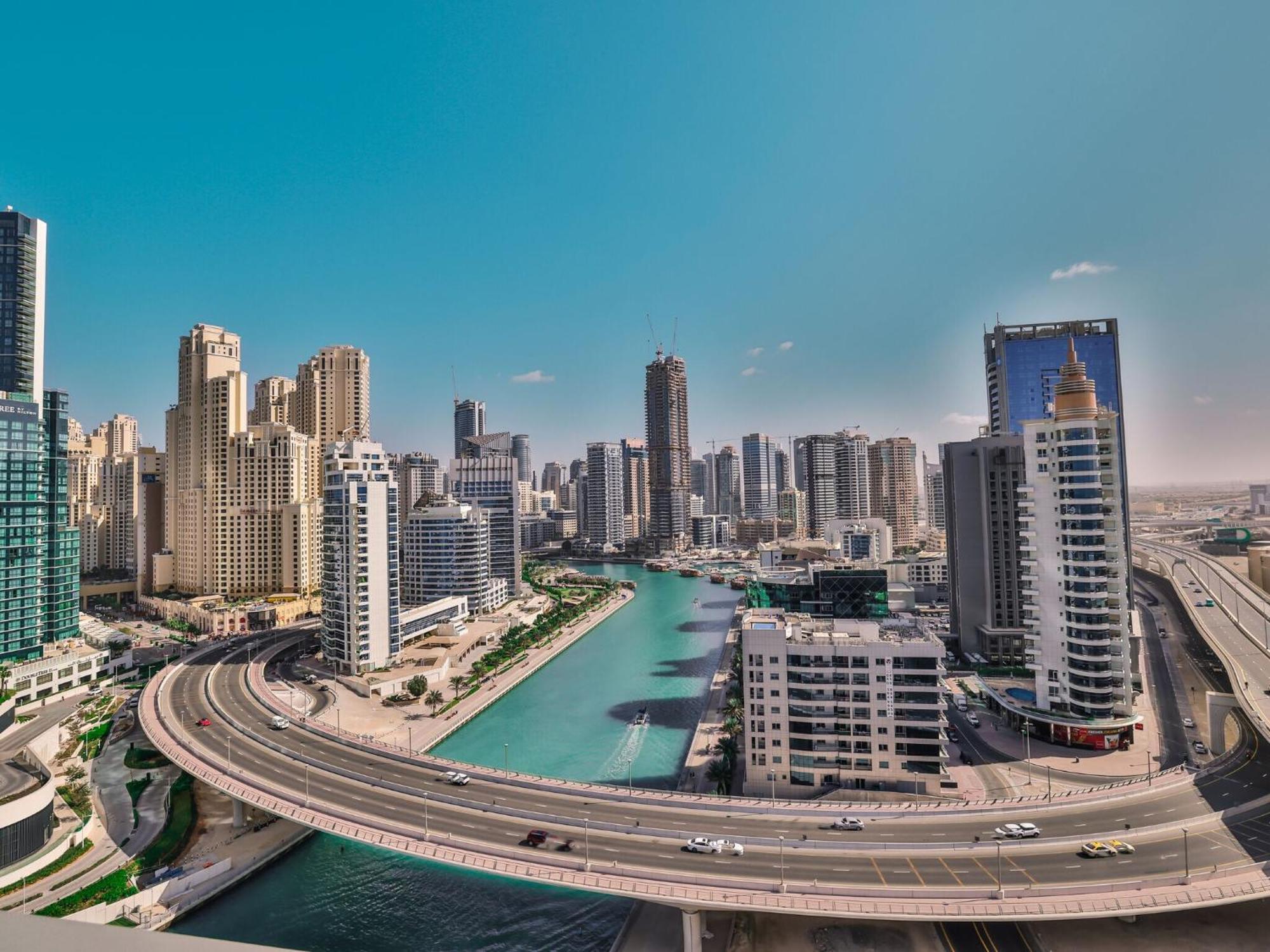 Luxurious Apartments Dubai Marina Views Pool Gym By Sojo Stay Экстерьер фото