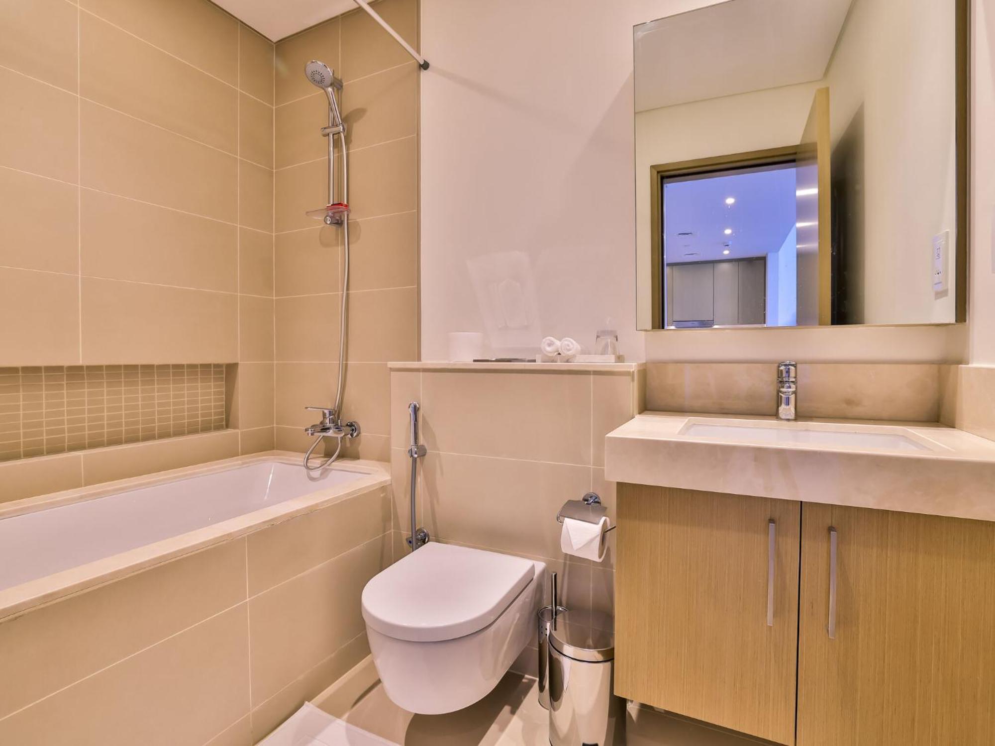 Luxurious Apartments Dubai Marina Views Pool Gym By Sojo Stay Экстерьер фото